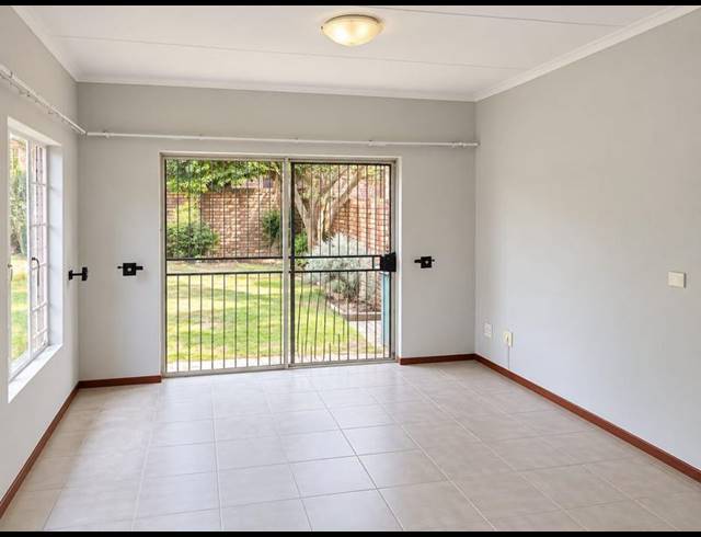 3 BEDROOM HOUSE FOR SALE IN THATCHFIELD